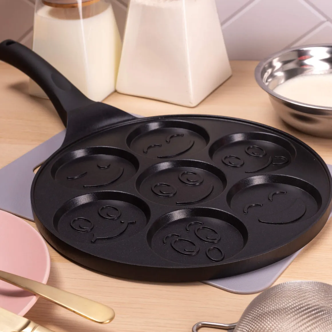 Patelnia do pancakes naleśników jajek BUŹKI MINKI EMOTKI