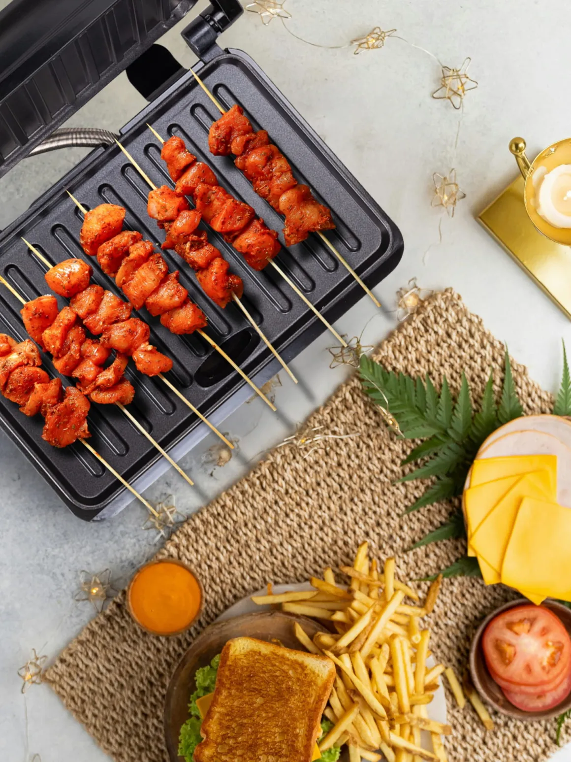 Solidny rozkładany grill elektryczny, opiekacz do kanapek tortilli 900W